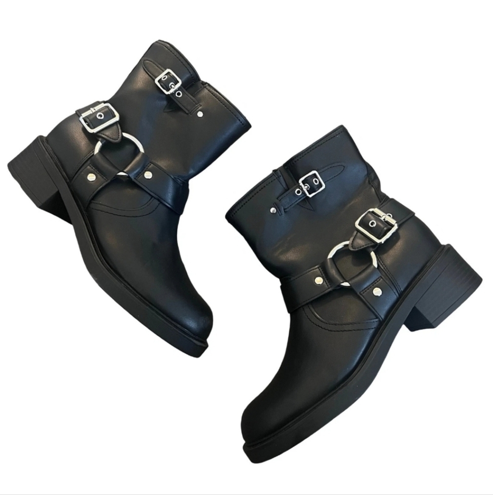 Women's Connor Harness Buckle Ankle Boots - Universal Thread Black 9: Zippers
